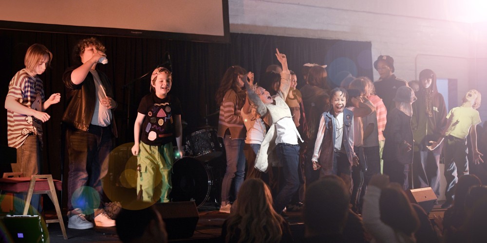 Brighton Hall Shines at 90s-Themed Spring Benefit!